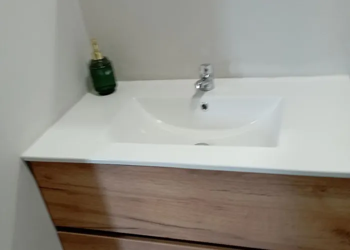 Ecorooms Bed and Breakfast 3*